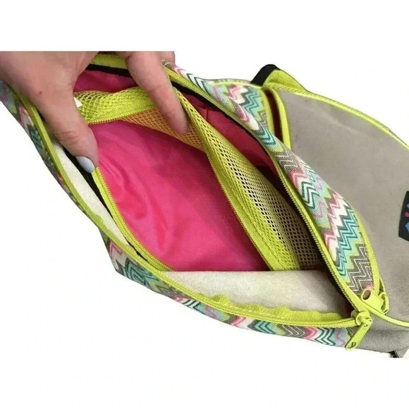 KAVU Original Crossbody Sling Rope Bag (see Description) - Picture 3 of 9